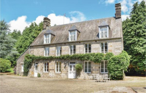 Гостиница Holiday home St Clément Rancoudray *LXXIX *  Мортен